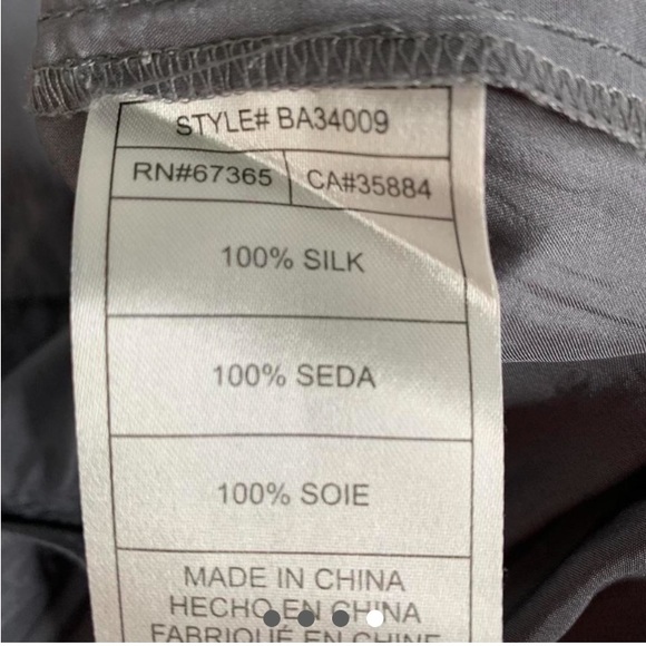 BB Dakota Silk Womens Blouse
Size Small - Picture 4 of 4